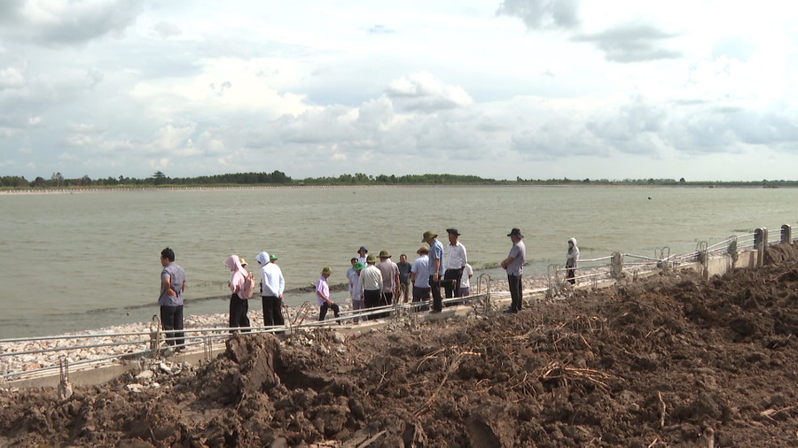 Hồ được thiết kế có sức chứa 3,85 triệu m3 nước. Hồ được thiết kế có sức chứa 3,85 triệu m3 nước.