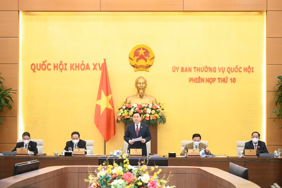Phiên họp thứ 10 của Uỷ ban Thường vụ Quốc hội: xem xét kỹ lưỡng nhiều nội dung quan trọng ảnh 2 Phiên họp thứ 10 của Uỷ ban Thường vụ Quốc hội: xem xét kỹ lưỡng nhiều nội dung quan trọng ảnh 2