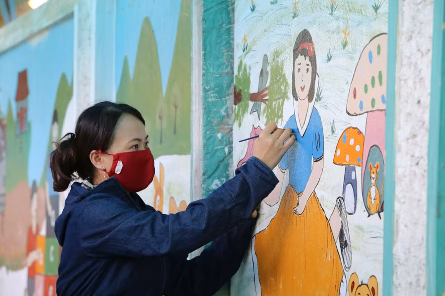 Vẽ trang trí khuôn viên vận động, khu vui chơi cho các cháu