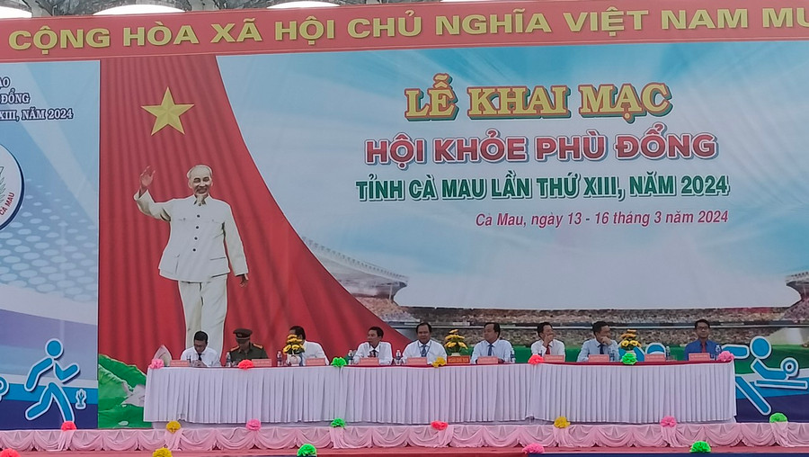 Đoàn Chủ tịch Hội khỏe Phù Đổng tỉnh Cà Mau lần thứ XIII-2024. Đoàn Chủ tịch Hội khỏe Phù Đổng tỉnh Cà Mau lần thứ XIII-2024.