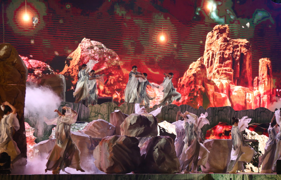 Sự thay đổi địa chất hình thành những hang động tại Quảng Bình Sự thay đổi địa chất hình thành những hang động tại Quảng Bình