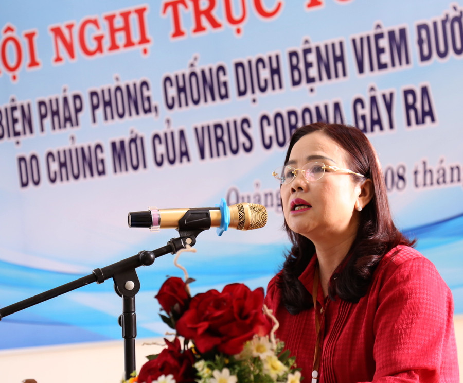 Bà Lê Thị Hương, Giám đốc Sở GD&ĐT Quảng Trị yêu cầu các cơ sở giáo dục, trường học trên địa bàn cần thực hiện nghiêm túc chỉ đạo của Bộ GD&ĐT, UBND tỉnh Quảng Trị trong công tác phòng chống dịch bệnh trong trường học.