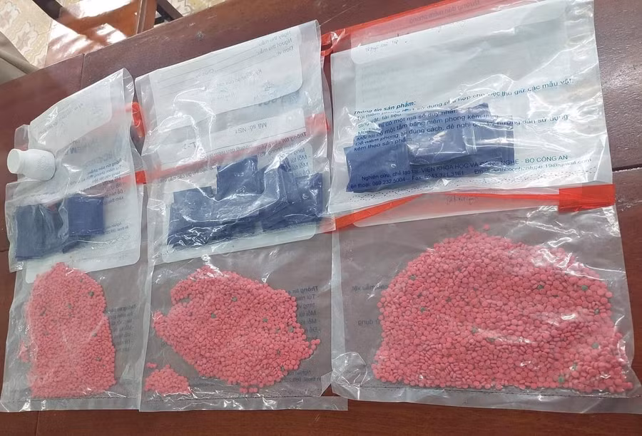 Số ma túy được tìm thấy trên người và phương tiện đối tượng Dũng.