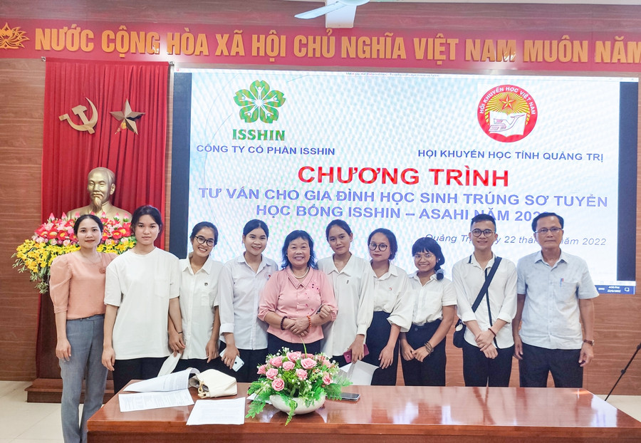 Học sinh trúng sơ tuyển học bổng Isshin - Asahi năm 2022 cùng Hội Khuyến tỉnh Quảng Trị.