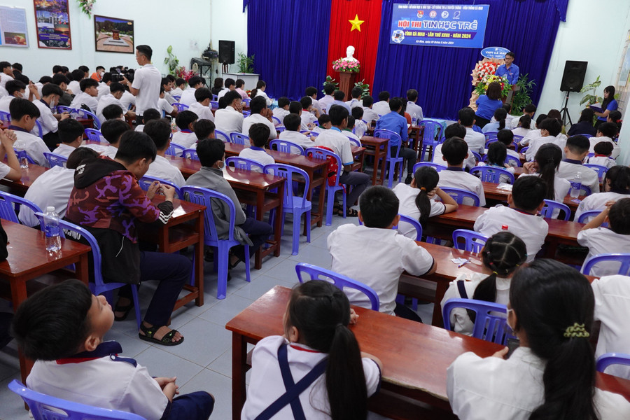 Quang cảnh khai mạc Hội thi.