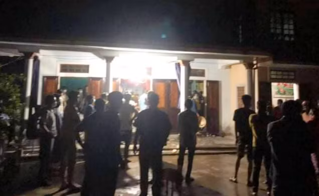 Thi thể nam sinh được bàn giao cho gia đình để tổ chức mai táng theo phong tục địa phương.