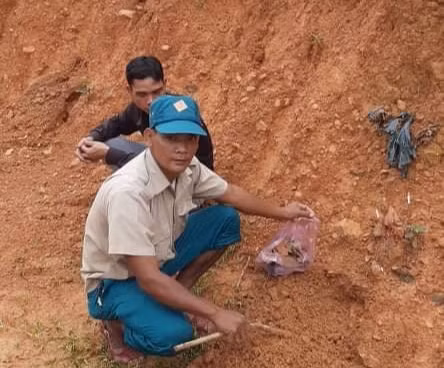 Các hài cốt liệt sĩ được cất bốc ở độ sâu từ 2,5 - 3m