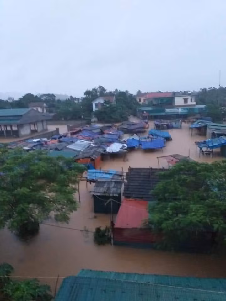 Chợ Văn Hoá, Tuyên Hoá, Quảng Bình bị ngập nước