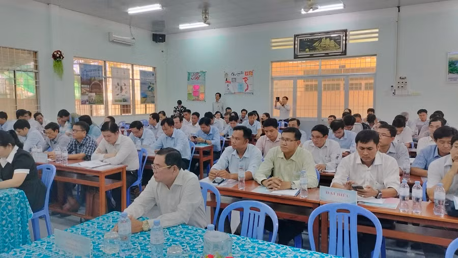 Đại biểu dự hội thảo khoa học.