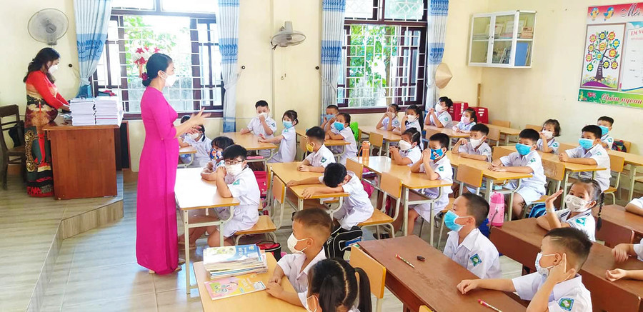 Học sinh lớp 1 tại tỉnh Quảng Trị đã tựu trường sớm hơn so với các khối lớp và cấp học