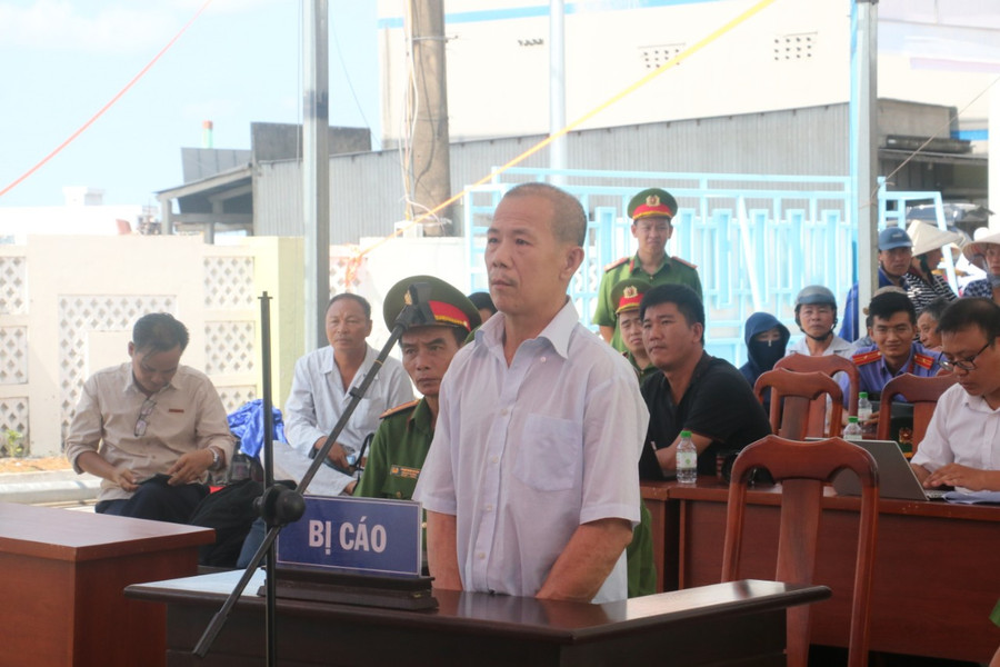 Bị cáo Phạm Văn Nghệ tại phiên tòa.