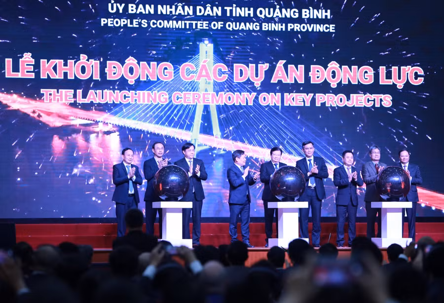 Khởi động các dự án động lực tại Hội nghị xúc tiến đầu tư của tỉnh Quảng Bình năm 2021