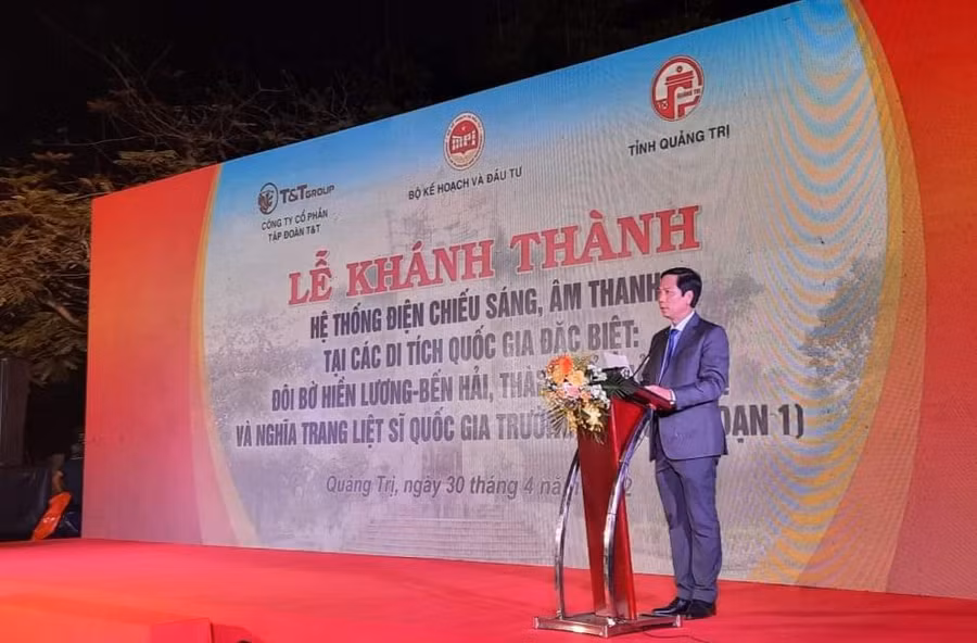 Lễ khánh thành hệ thống chiếu sáng và âm thanh được tổ chức tại Nghĩa trang Liệt sĩ Quốc gia Trường Sơn trong tối 30/4.