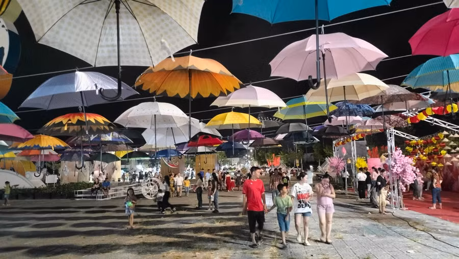 Không gian check in trong Ngày hội bánh dân gian.