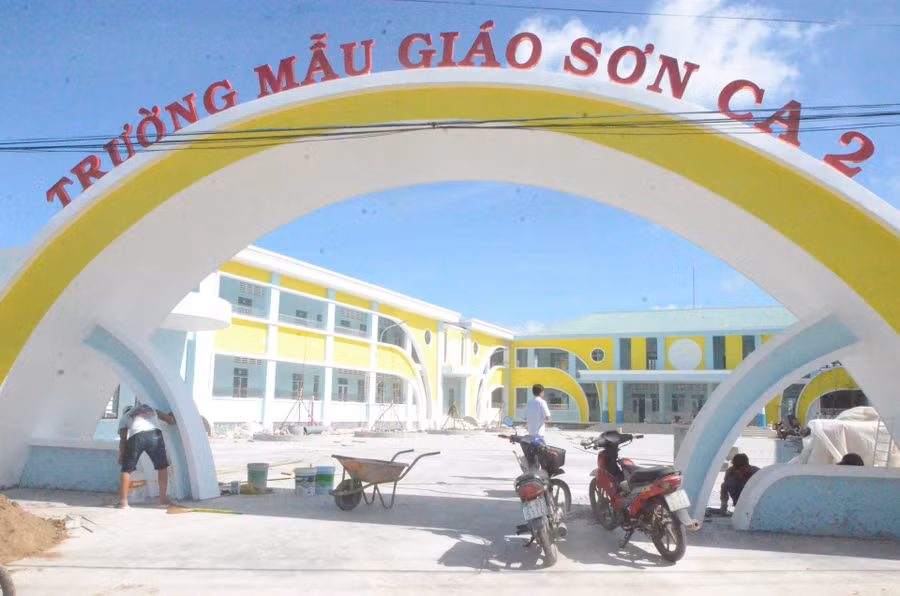 Trường mẫu giáo Sơn Ca 2 được đầu tư kinh phí xây dựng hơn 38 tỷ đồng.