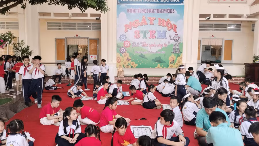 Học sinh vùng Đất Mũi hào hứng tham gia ngày hội STEM