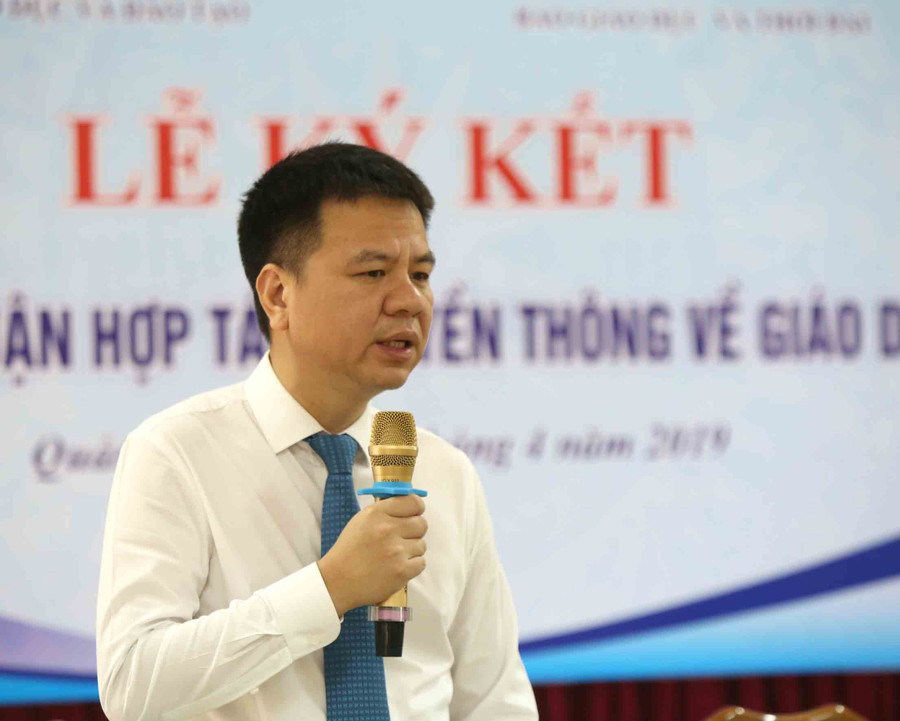 Ông Triệu Ngọc Lâm, Tổng biên tập báo GD&TĐ phát biểu tại lễ ký kết biên bản ghi nhớ với Sở GD&ĐT tỉnh Quảng Trị. Ông Triệu Ngọc Lâm, Tổng biên tập báo GD&TĐ phát biểu tại lễ ký kết biên bản ghi nhớ với Sở GD&ĐT tỉnh Quảng Trị.