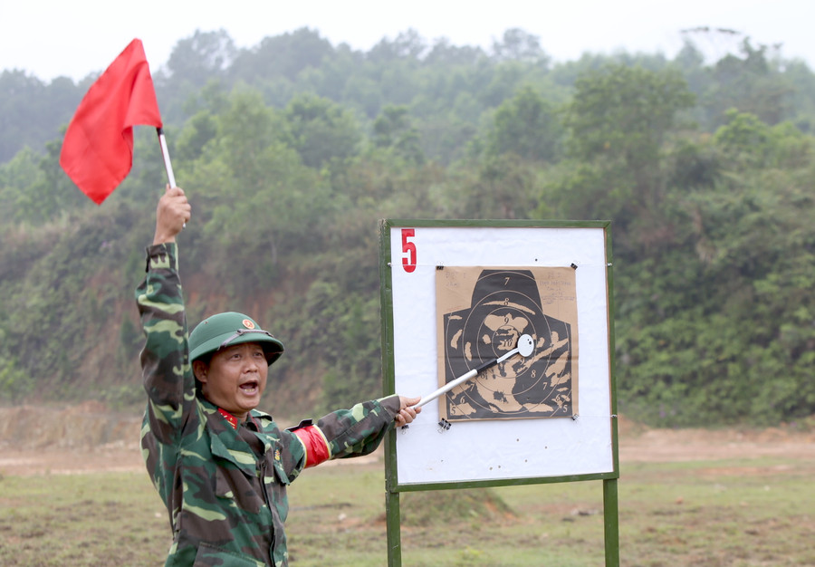 Điểm 9, điểm 10 thể hiện trên bia lần nữa khẳng định kỷ năng, rèn luyện của các học sinh tham dự hội thao. Điểm 9, điểm 10 thể hiện trên bia lần nữa khẳng định kỷ năng, rèn luyện của các học sinh tham dự hội thao.