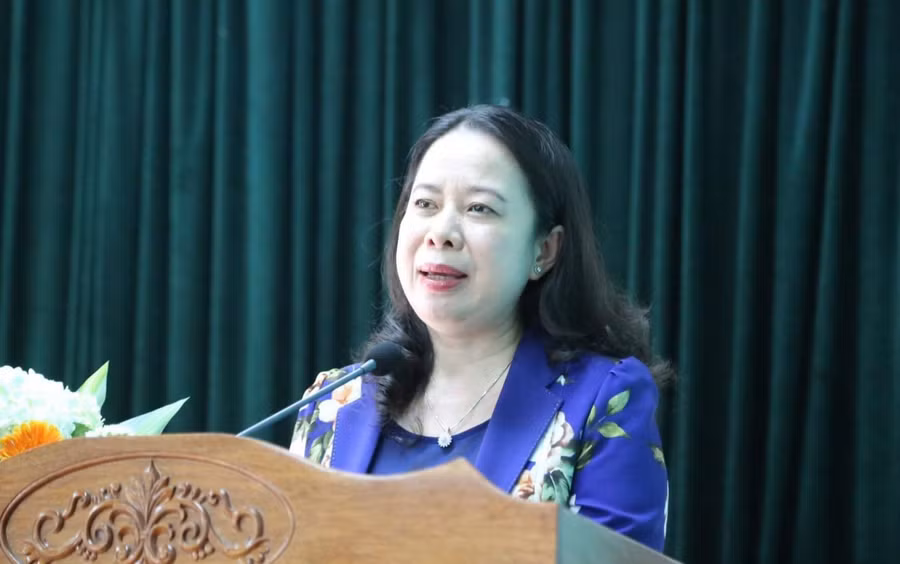 Phó Chủ tịch nước đánh giá cao những thành quả trong công tác giáo dục mà nhà trường đạt được