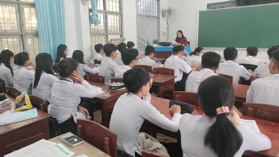 Trường học ở Cà Mau đồng hành cùng trò chuẩn bị kỳ thi Đánh giá năng lực