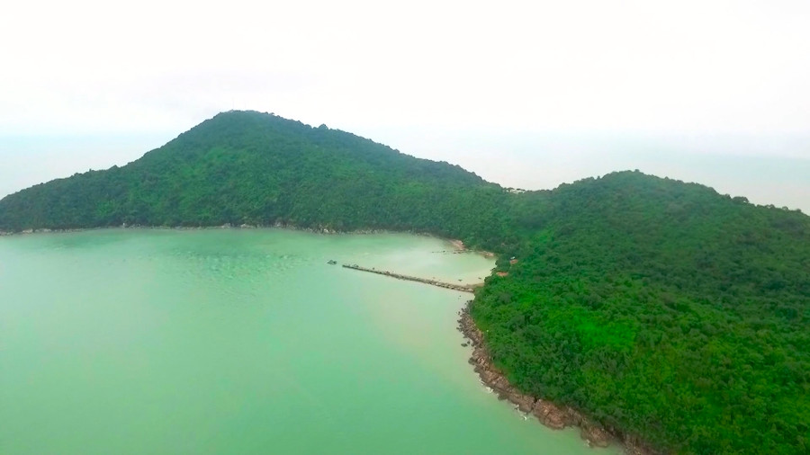 Cụm đảo Hòn Khoai thuộc phạm vi khu bảo tồn biển Cà Mau. Cụm đảo Hòn Khoai thuộc phạm vi khu bảo tồn biển Cà Mau.