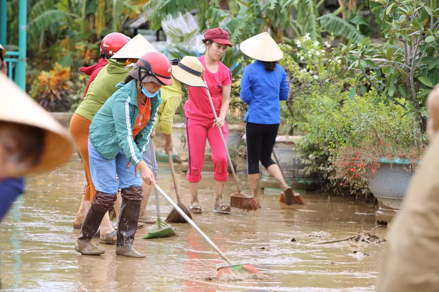 Chung tay dọn dẹp