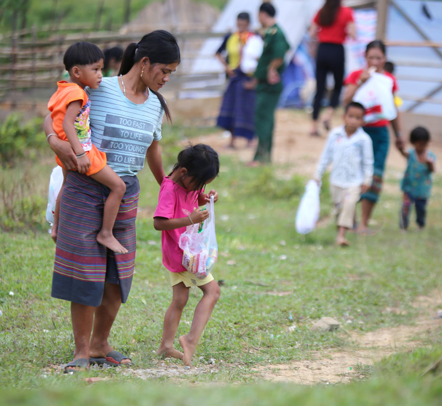Quà của em có gì... Quà của em có gì...