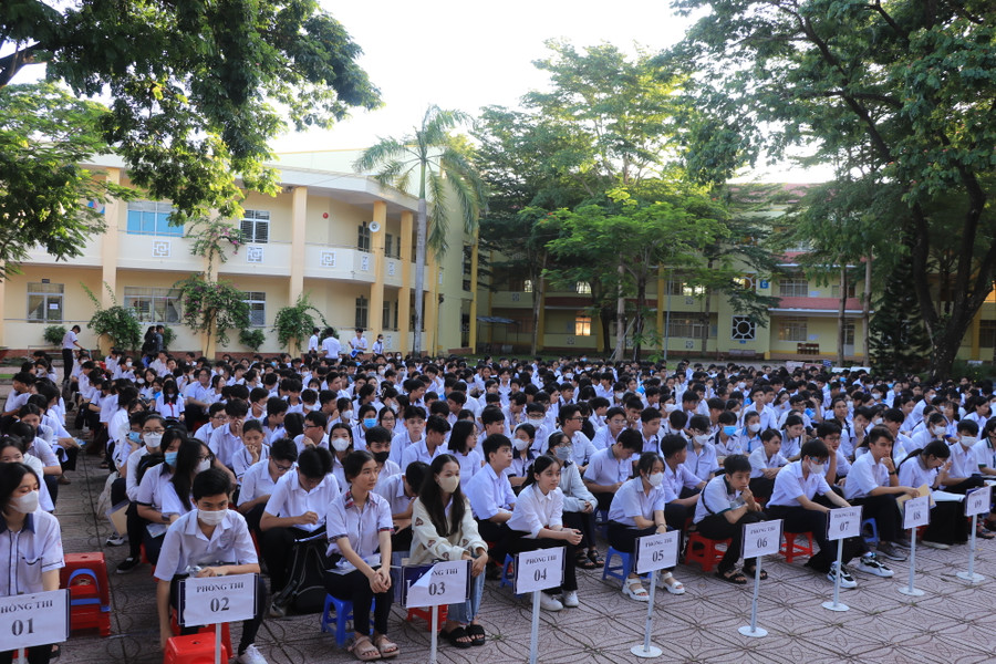 Kỳ thi tuyển sinh lớp 10 Trường THPT chuyên Phan Ngọc Hiển có 601 thí sinh dự thi.