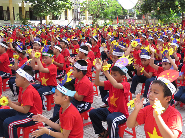 Học sinh TH tỉnh Quảng Bình rất hào hứng với sân chơi Festival Trạng nguyên Tiếng Anh này.