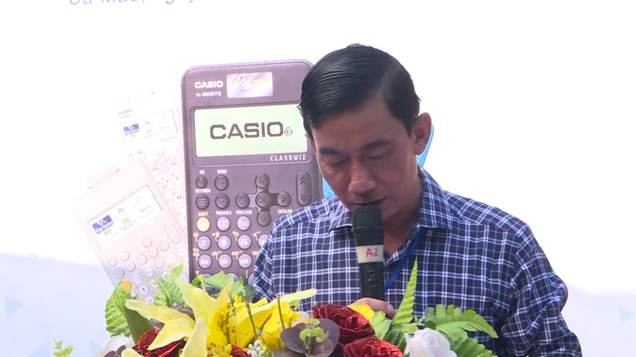 Ông Lê Hoàng Dự, Phó Giám đốc Sở GD&amp;ĐT Cà Mau phát biểu khai mạc kỳ thi.