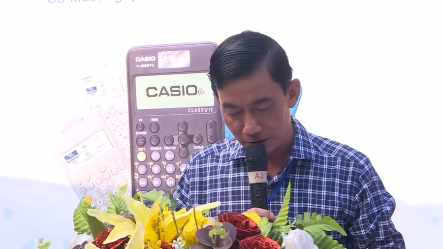 Ông Lê Hoàng Dự, Phó Giám đốc Sở GD&amp;ĐT Cà Mau phát biểu khai mạc kỳ thi.