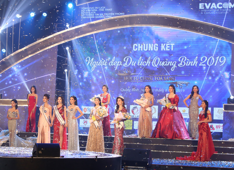 Vượt qua hàng trăm thí sinh, 25 người đẹp lọt vào đêm chung kết của cuộc thi