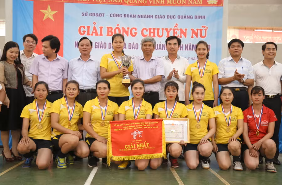 Phòng GD&ĐT Thành phố Đồng Hới vô địch hệ thống các phòng GD&ĐT tỉnh Quảng Bình