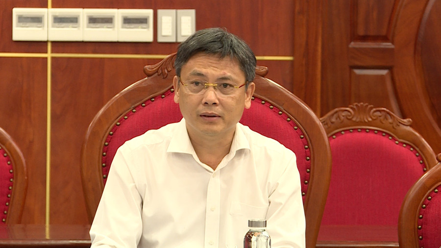 Phó Giáo sư, Tiến sĩ Nguyễn Minh Tâm, Phó Giám đốc Đại học Quốc gia TP Hồ Chí Minh phát biểu tại buổi làm việc. Phó Giáo sư, Tiến sĩ Nguyễn Minh Tâm, Phó Giám đốc Đại học Quốc gia TP Hồ Chí Minh phát biểu tại buổi làm việc.