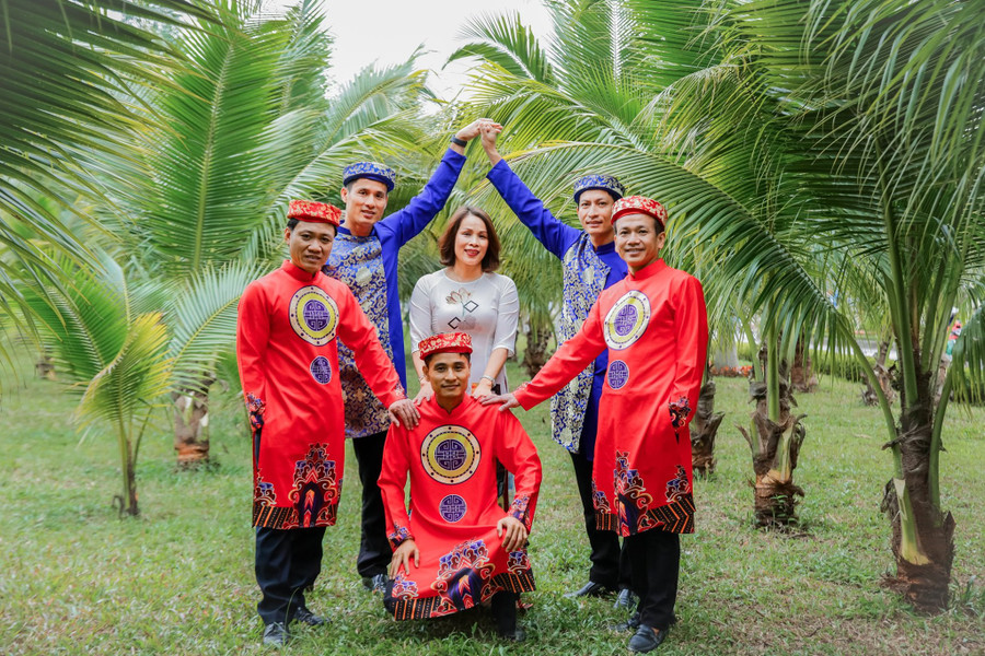 Ấn tượng bộ ảnh dự thi áo dài của của các thầy giáo Quảng Bình