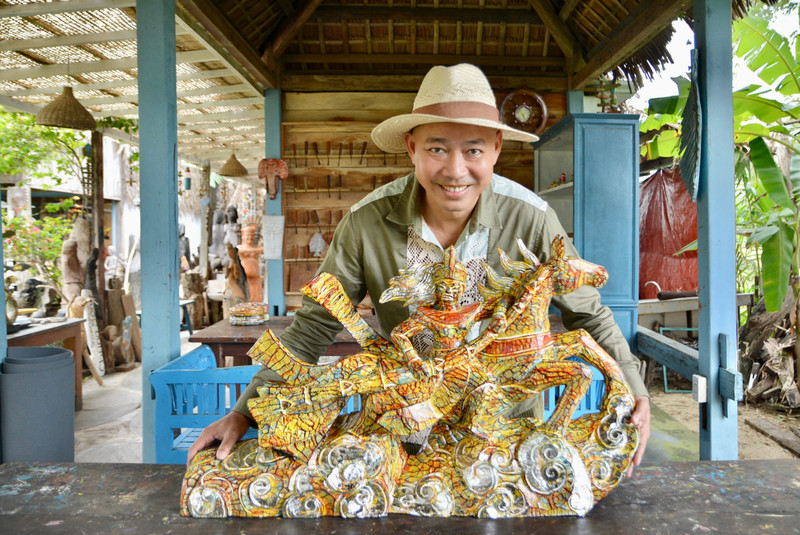 Anh Lê Ngọc Thuận với tác phẩm Thánh Gióng (đơn hàng từ Hà Nội đặt mẫu thiết kế riêng) được chế tác trong 10 ngày. anh11.jpg