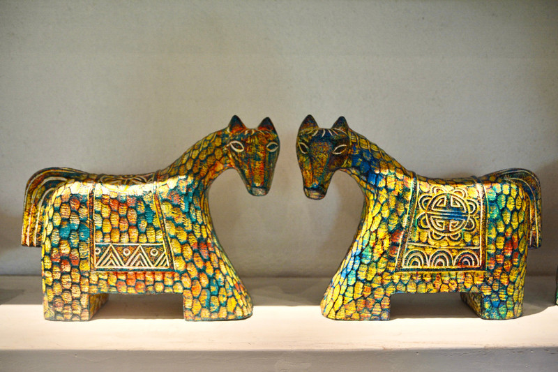 Càng về cuối năm, xưởng đẩy mạnh sản xuất, sáng tạo ra nhiều mẫu ngựa hơn. dsc-9863.jpg