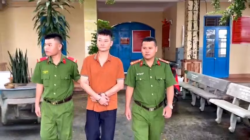 Lê Phạm Bình (50 tuổi) bị bắt tạm giam để điều tra về hành vi nhận hối lộ. (Ảnh: TT)