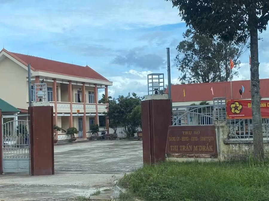 Trụ sở Đảng ủy, HĐND, UBND thị trấn M' Drắk, Đắk Lắk.