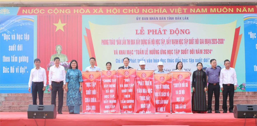 Đắk Lắk phát động phong trào thúc đẩy xây dựng xã hội học tập. (Ảnh: Thành Tâm)