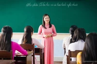 Địa phương cần có giải pháp tăng cường đầu tư cơ sở vật chất, thiết bị dạy học, kinh phí chi cho việc thực hiện dạy học 2 buổi/ngày.