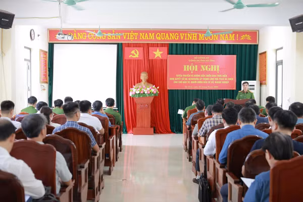 Toàn cảnh Hội nghị.