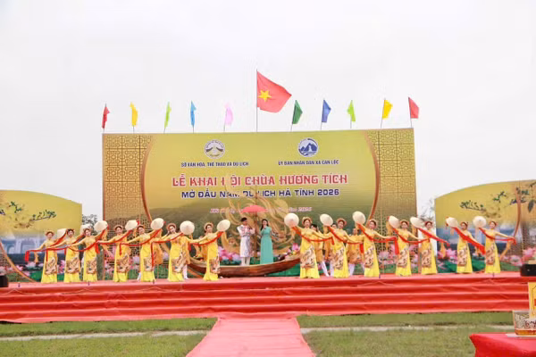 Khai hội chùa Hương Tích năm 2026.