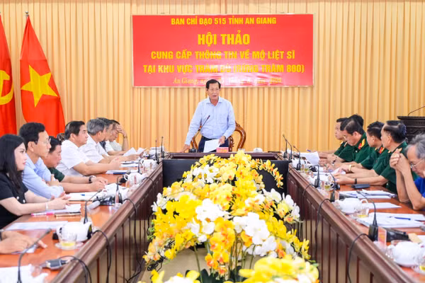 Ông Lê Văn Phước, Phó Chủ tịch UBND tỉnh An Giang, Trưởng Ban Chỉ đạo 515 tỉnh, phát biểu tại hội thảo.