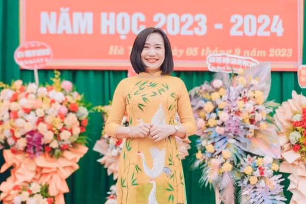 Cô Nguyễn Thị Mỹ Bình - GV Lịch sử, Phó Hiệu trưởng Trường THPT chuyên Hà Tĩnh.
