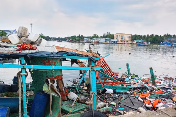 Hiện trường vụ cháy, nổ làm 7 người bị thương, trong đó có 1 người nguy kịch.