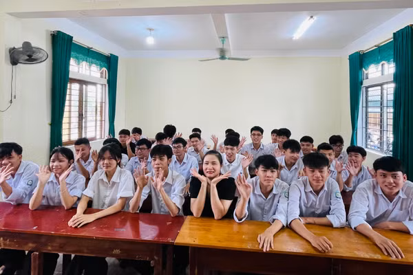Lớp 12A6, Trường THPT Nguyễn Đình Liễn (xã Yên Hòa, Hà Tĩnh) đã có mùa thi tốt nghiệp với thành tích ấn tượng.