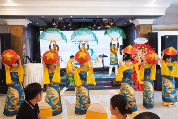 Lễ tri ân Ngày Nhà giáo Việt Nam 20/11/2025. 