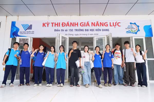 Thí sinh tham gia Kỳ thi Đánh giá năng lực tại Điểm thi số 150 (Trường Đại học Kiên Giang).