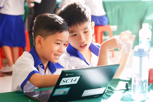 Khoảnh khắc đẹp và hào hứng của học sinh tham gia Hội giao lưu STEM Talent Cần Thơ 2026.